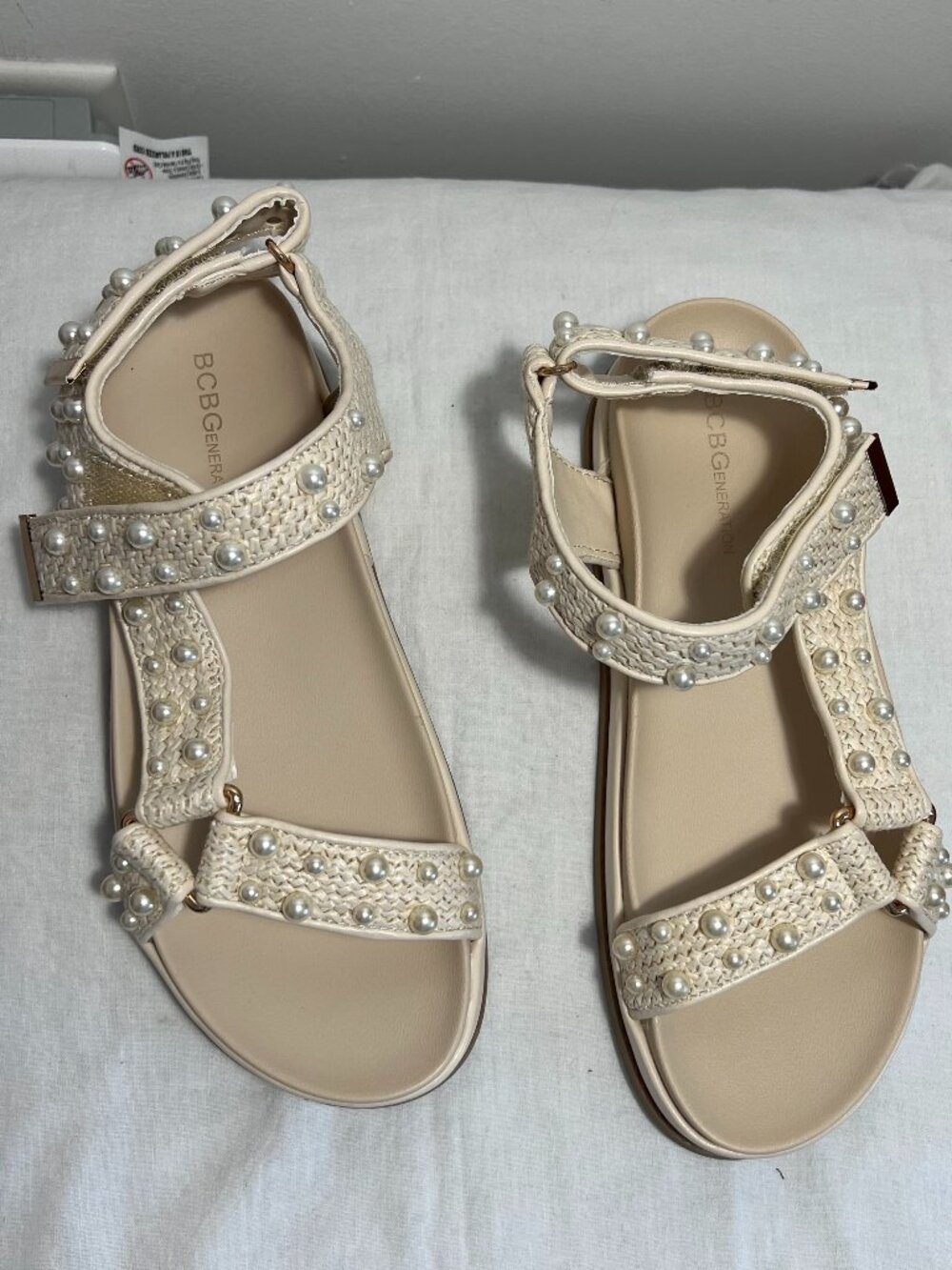 BCBGeneration Cream Sandal w/ Pearl accent,  Women's Size 8, NWOT